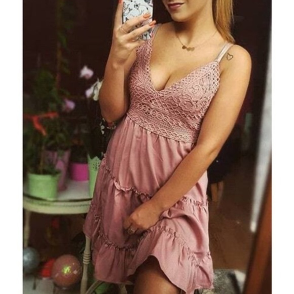 BellanBlue Dresses & Skirts - Boho Dusty Pink Floral Crochet Ruffle Dress